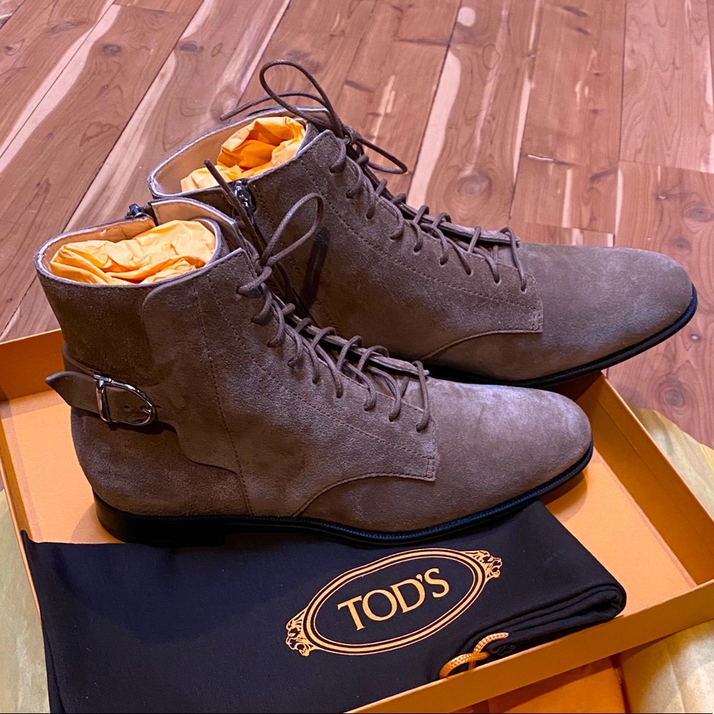 EUC Tod’s genuine suede leather boot